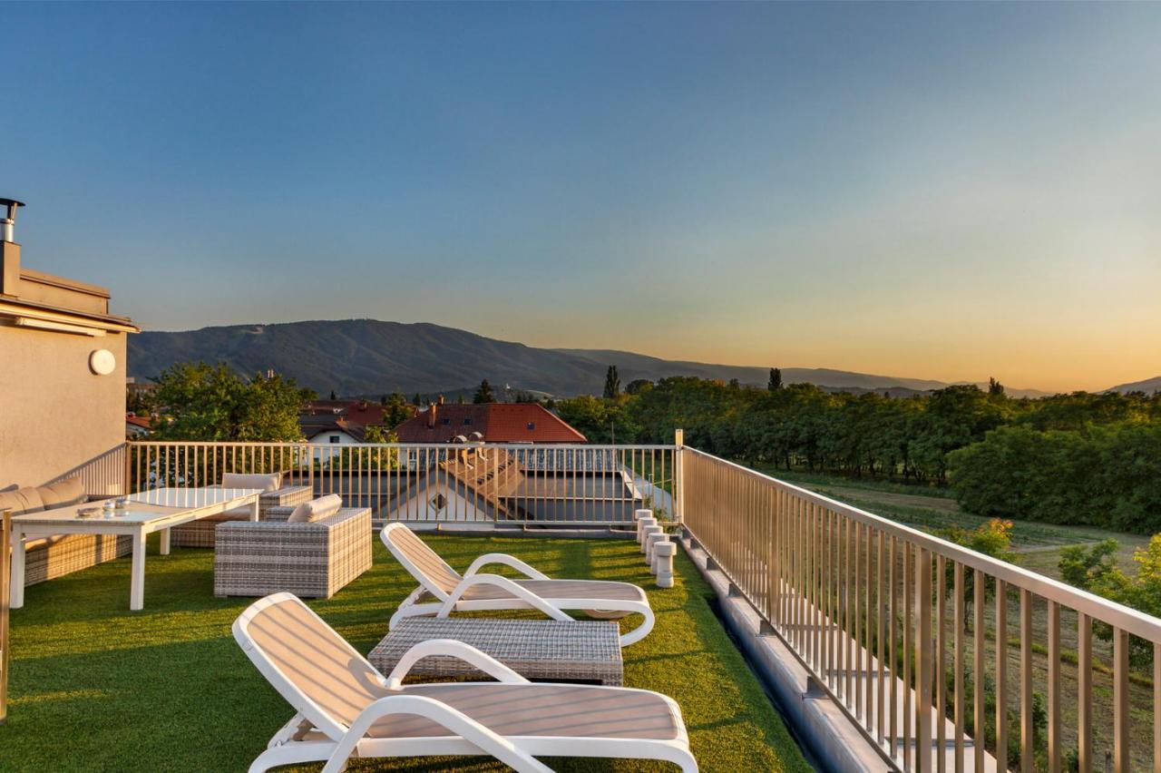 Contemporary Apartment With Rooftop Terrace In Maribor Exterior photo